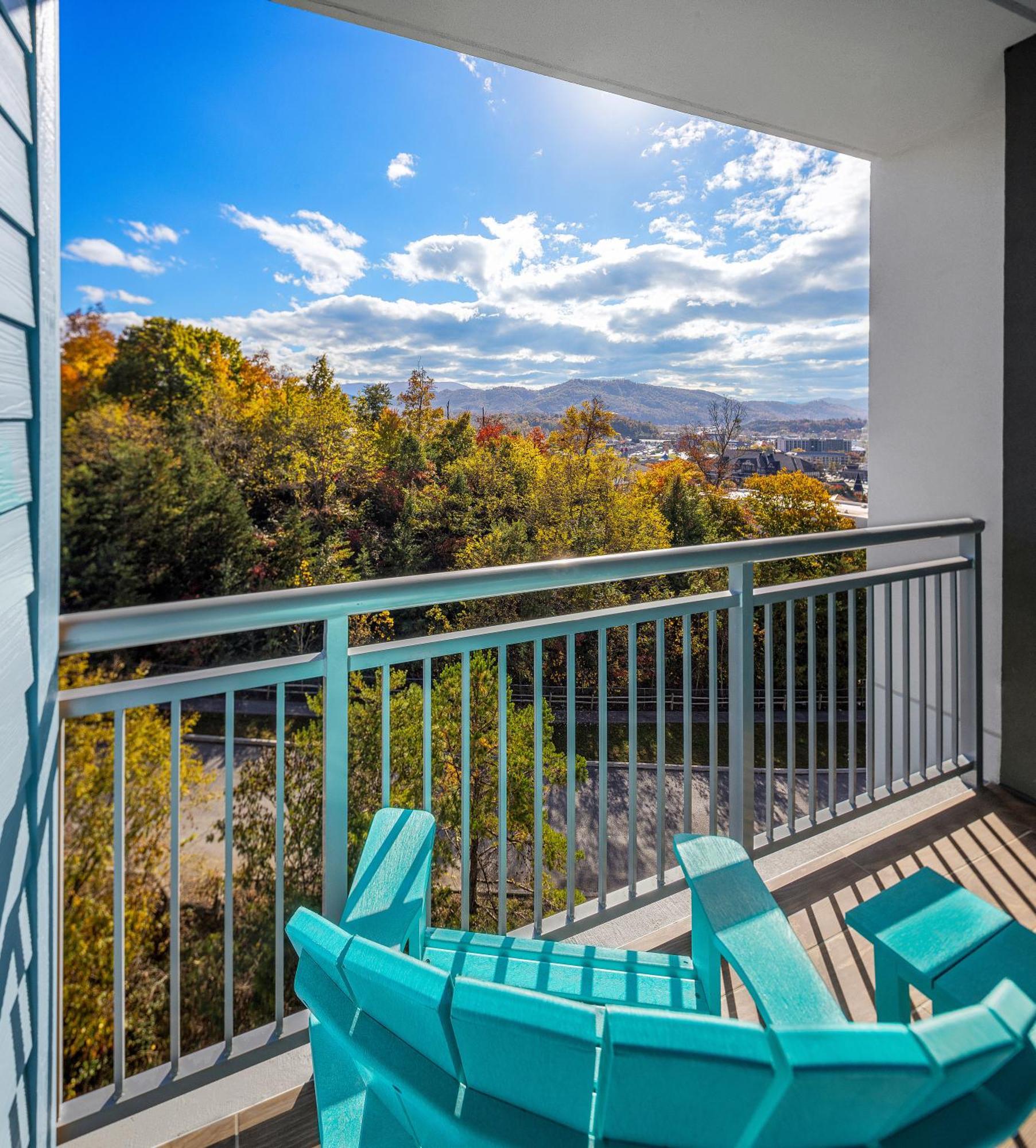 Compass By Margaritaville Hotel Pigeon Forge Exteriör bild