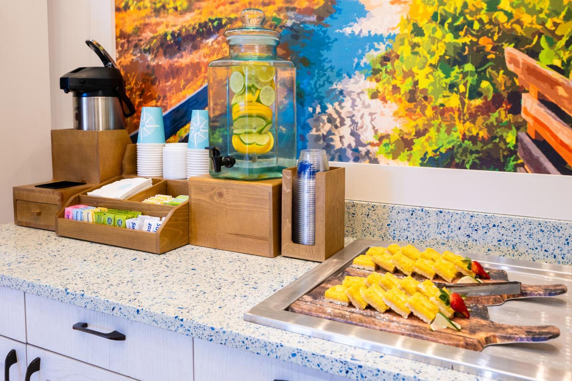 Compass By Margaritaville Hotel Pigeon Forge Exteriör bild